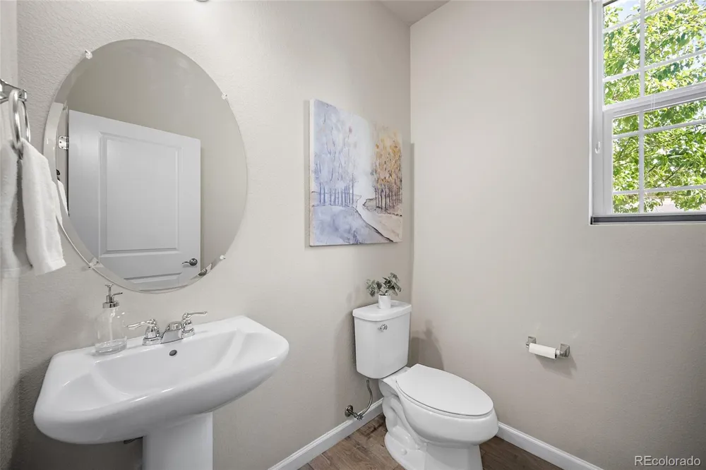 1758 S Buchanan Circle Aurora, CO 80018