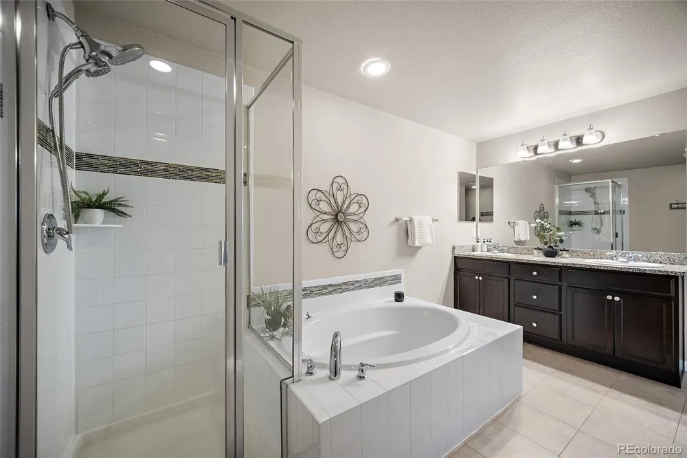 1758 S Buchanan Circle Aurora, CO 80018