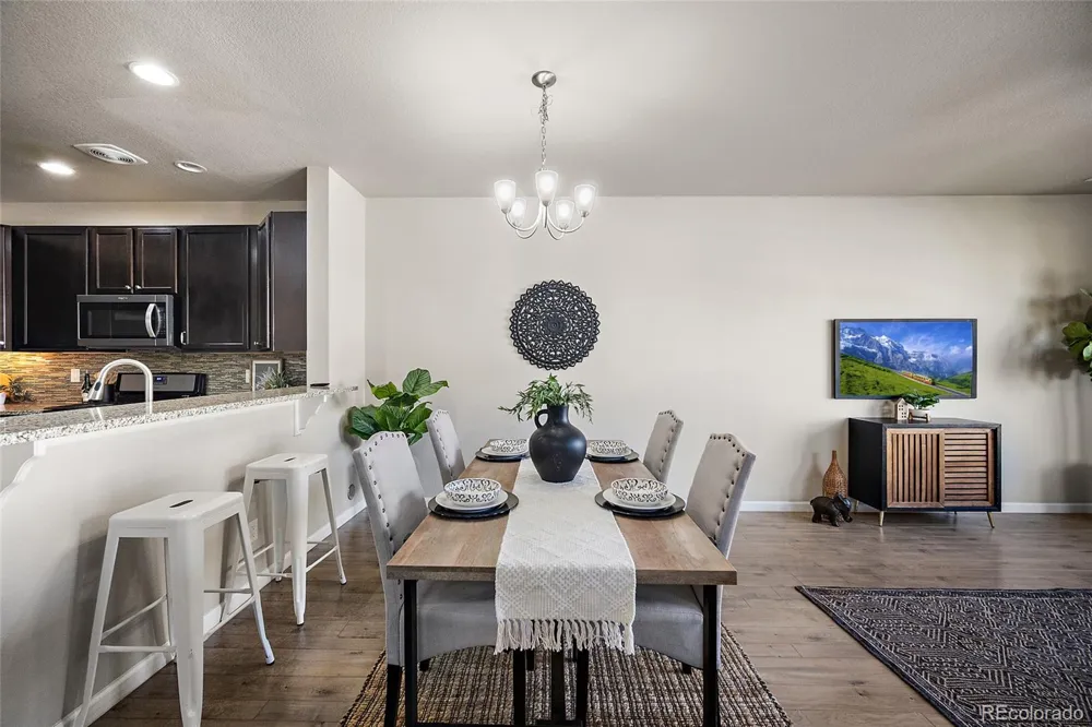 1758 S Buchanan Circle Aurora, CO 80018