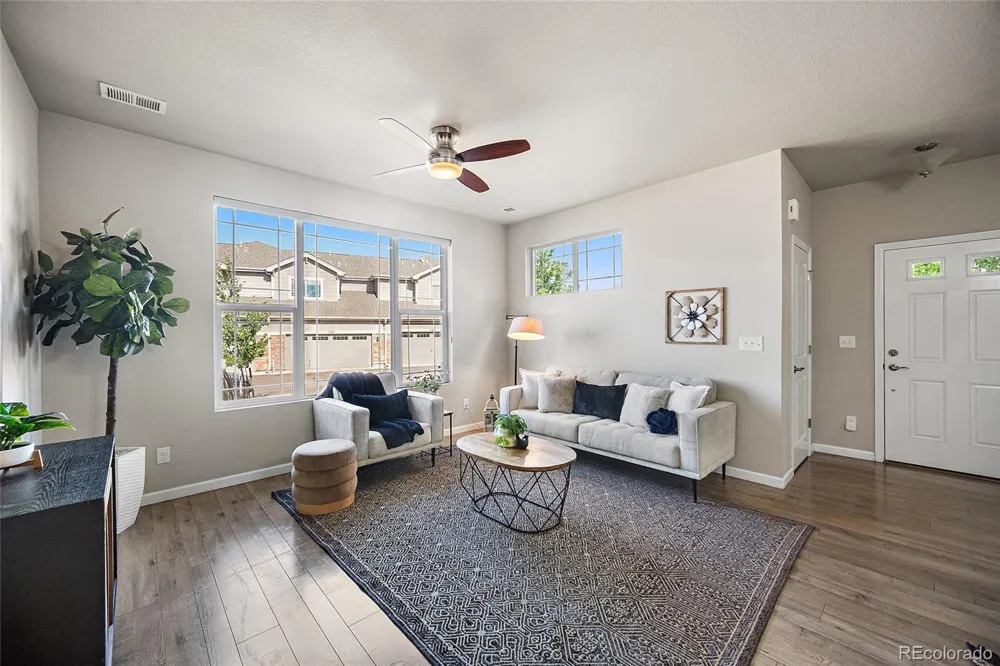 1758 S Buchanan Circle Aurora, CO 80018