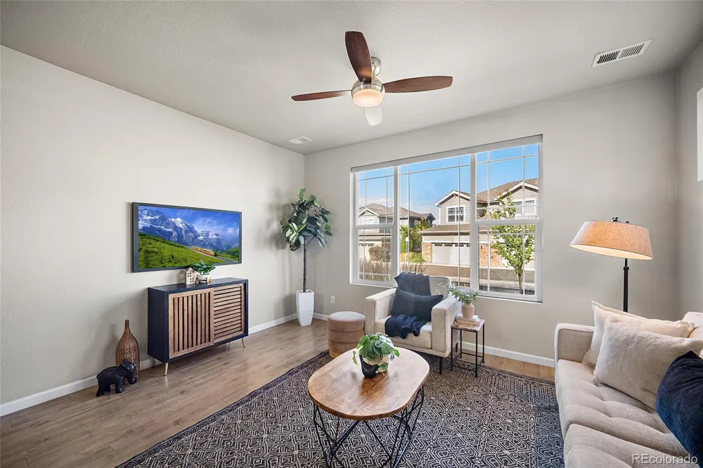 1758 S Buchanan Circle Aurora, CO 80018