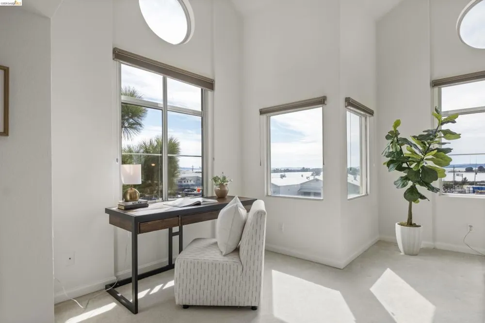 535 Pierce Street #1300 Albany, CA 94706
