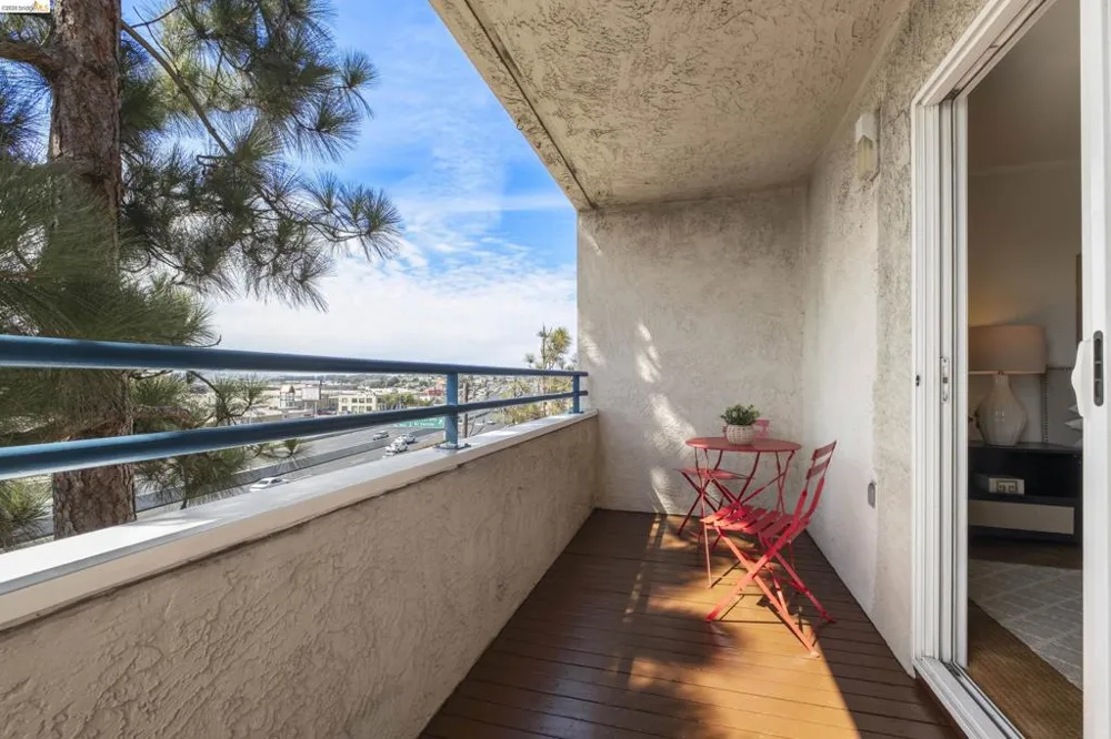 535 Pierce Street #1300 Albany, CA 94706