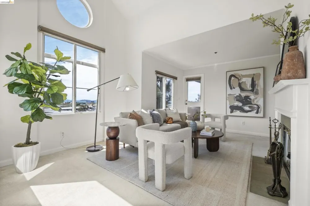 535 Pierce Street #1300 Albany, CA 94706