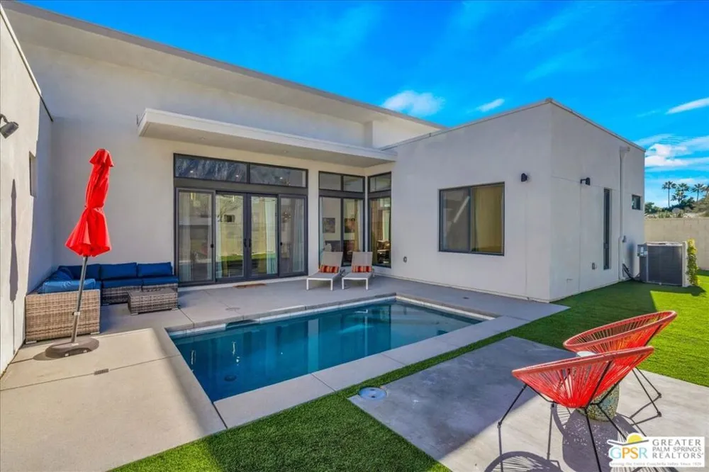 841 Fountain Drive Palm Springs, CA 92262
