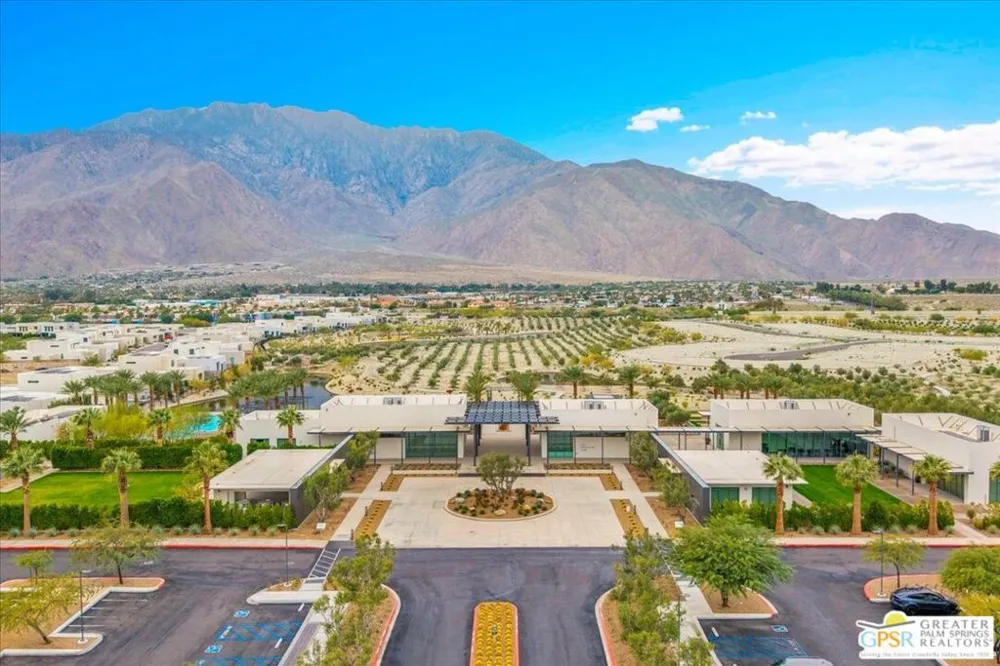 841 Fountain Drive Palm Springs, CA 92262