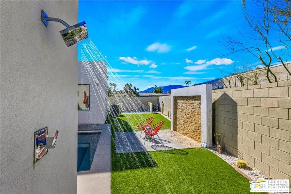 841 Fountain Drive Palm Springs, CA 92262
