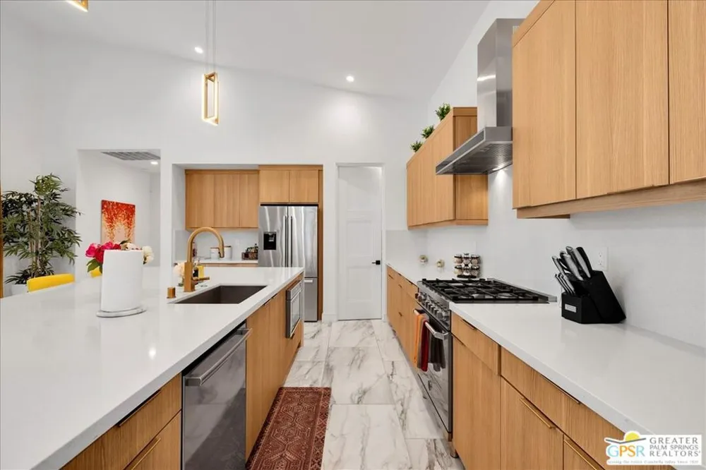 841 Fountain Drive Palm Springs, CA 92262