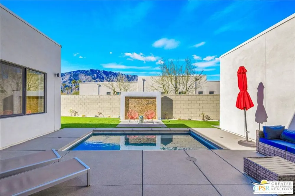 841 Fountain Drive Palm Springs, CA 92262