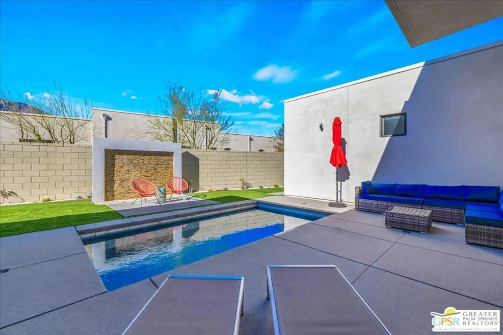 841 Fountain Drive Palm Springs, CA 92262