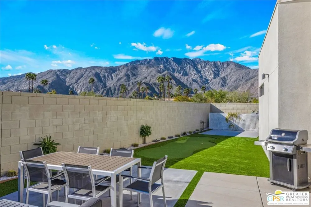 841 Fountain Drive Palm Springs, CA 92262