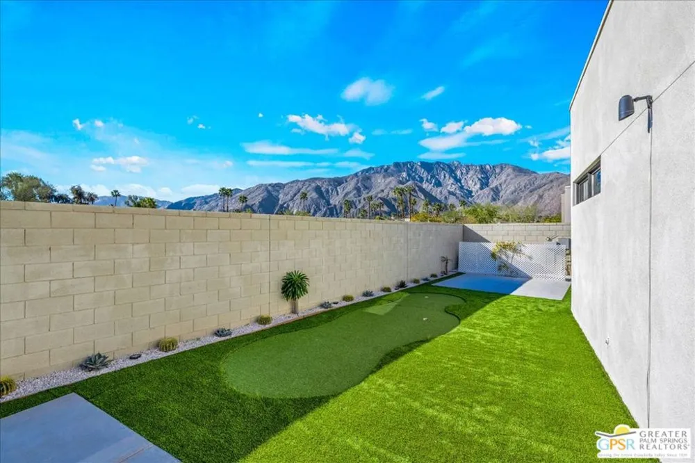841 Fountain Drive Palm Springs, CA 92262
