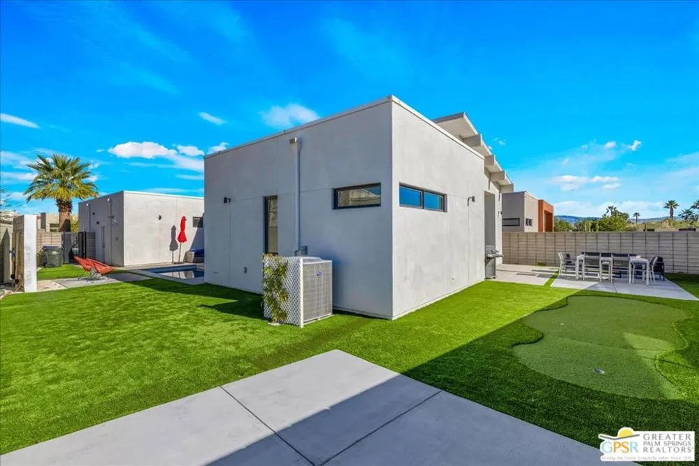 841 Fountain Drive Palm Springs, CA 92262