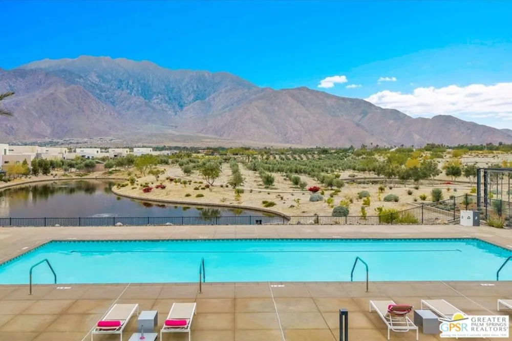 841 Fountain Drive Palm Springs, CA 92262