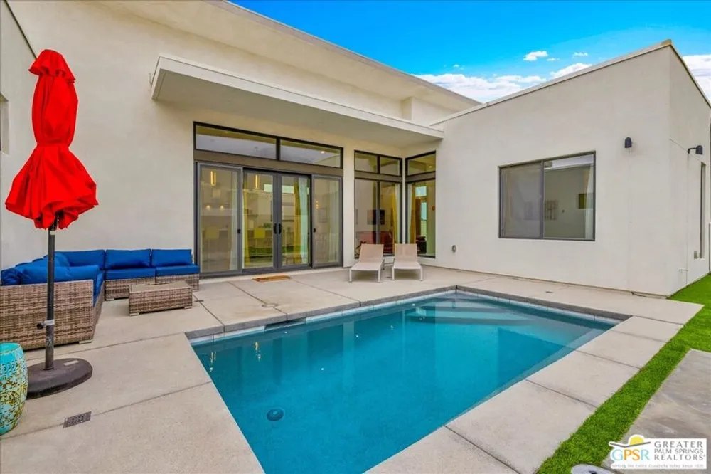 841 Fountain Drive Palm Springs, CA 92262