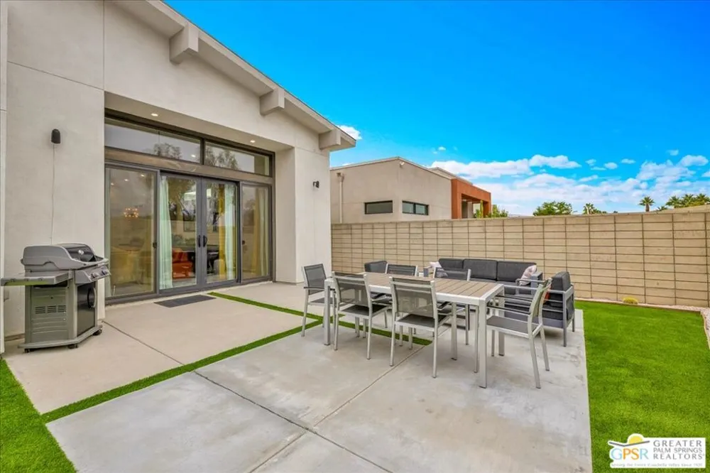 841 Fountain Drive Palm Springs, CA 92262