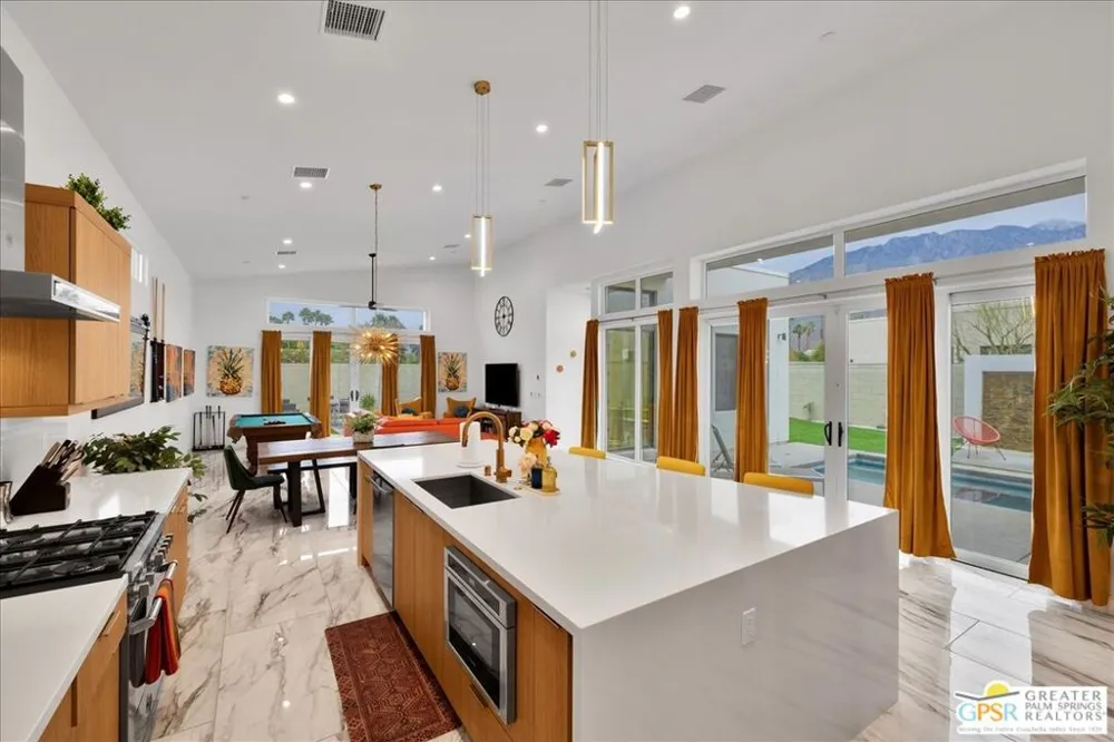 841 Fountain Drive Palm Springs, CA 92262