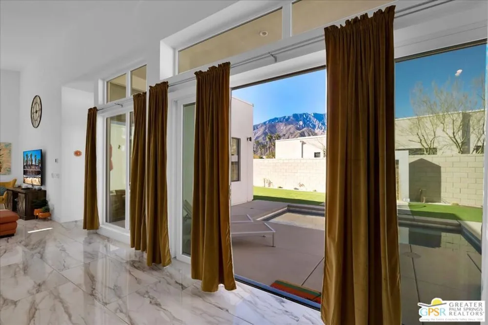 841 Fountain Drive Palm Springs, CA 92262
