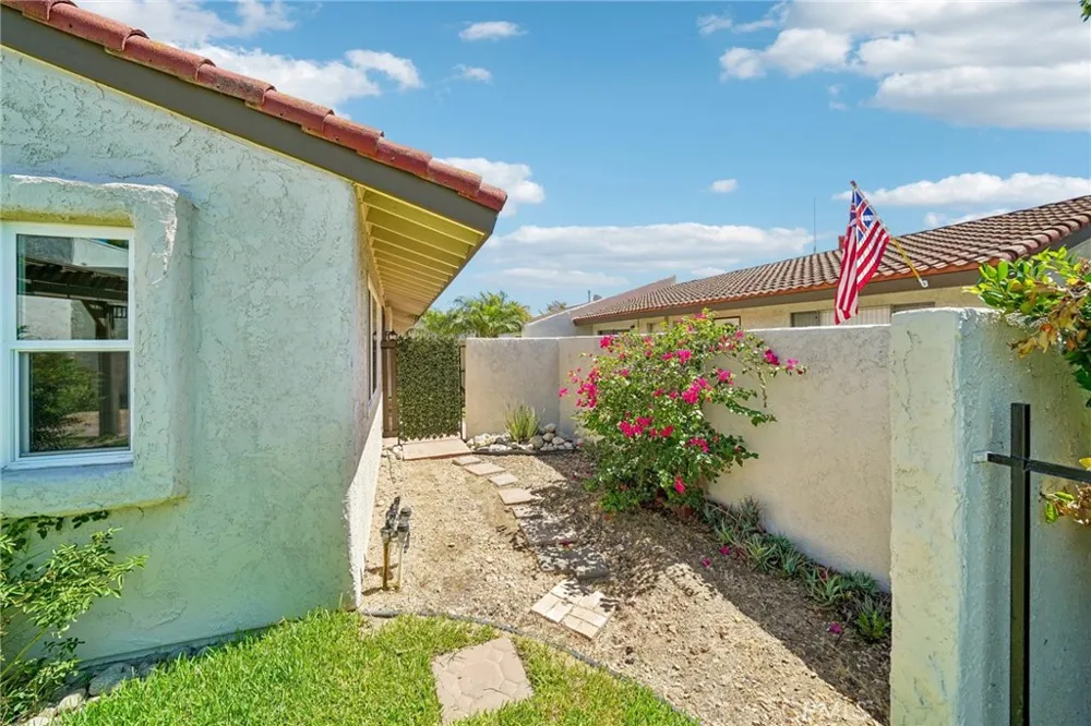 1375 Bouquet #D Upland, CA 91786