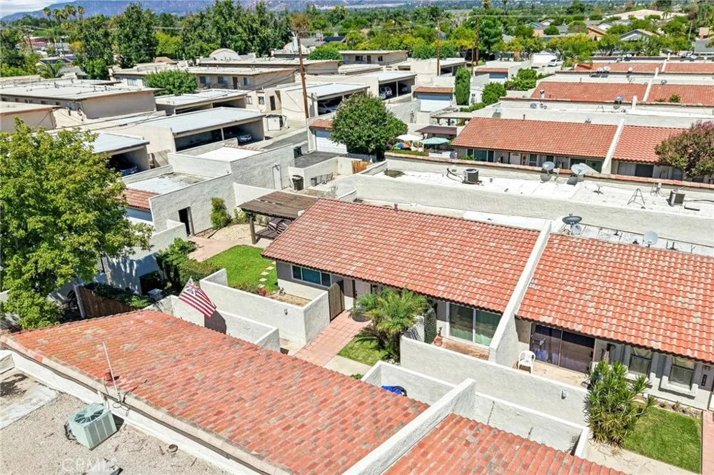 1375 Bouquet #D Upland, CA 91786