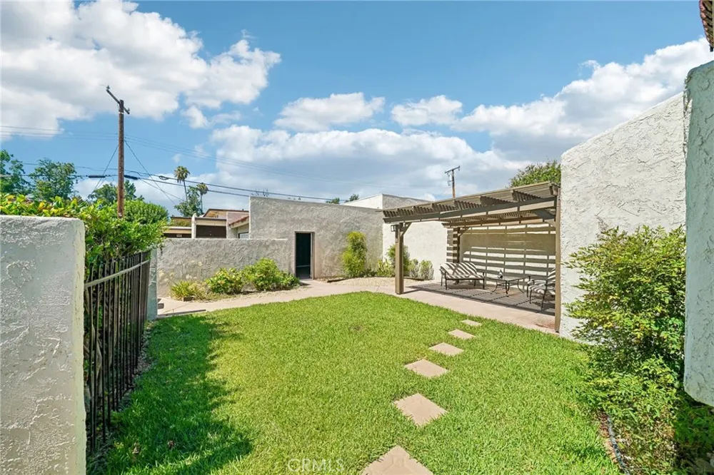 1375 Bouquet #D Upland, CA 91786