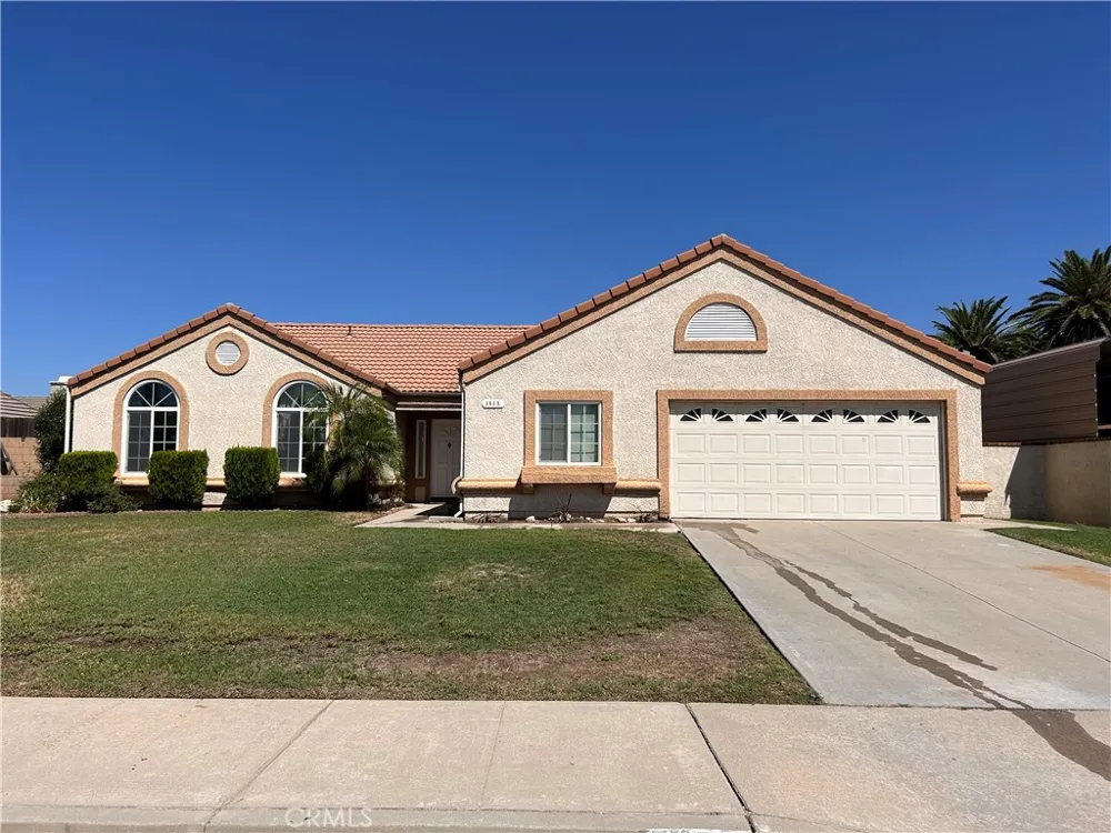 1210 W Cimarron Rialto, CA 92377