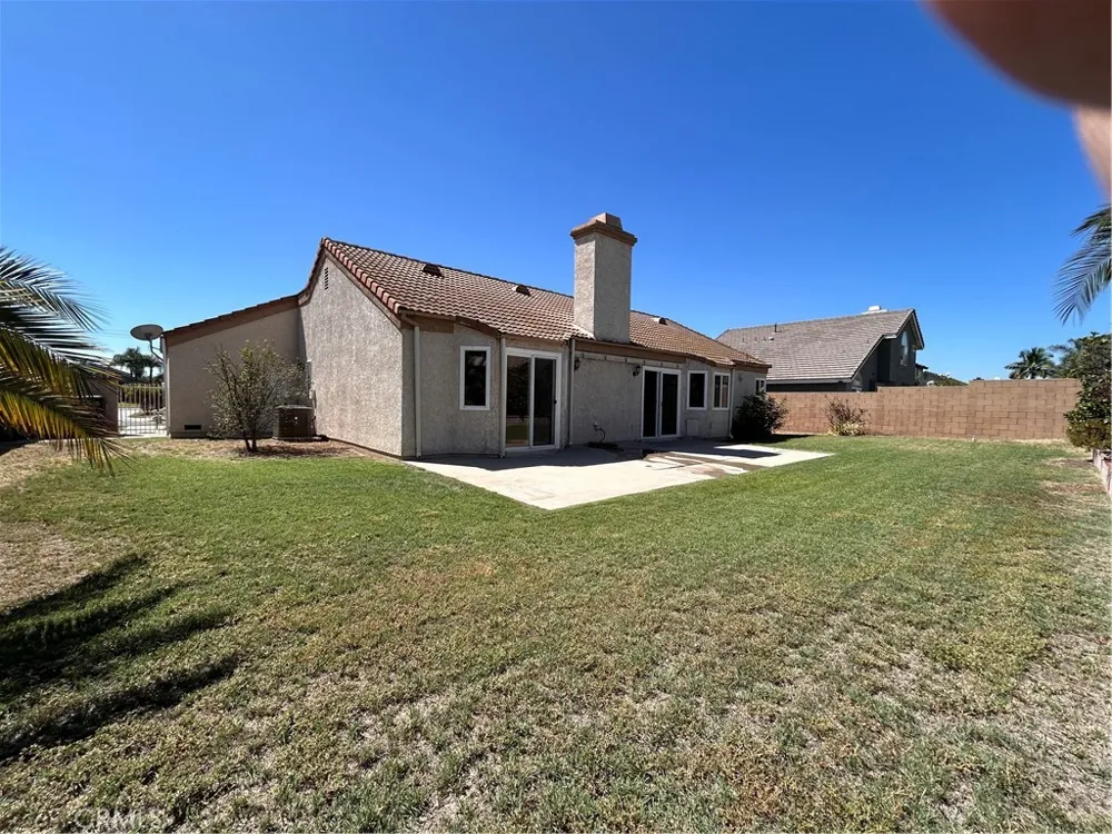 1210 W Cimarron Rialto, CA 92377