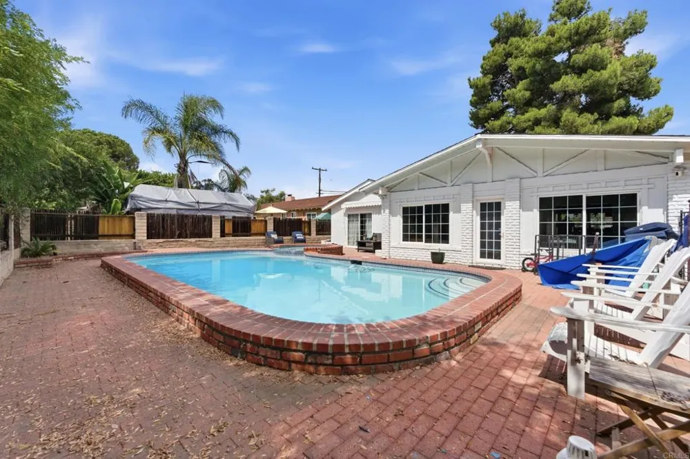 6200 Veemac Avenue La Mesa, CA 91942