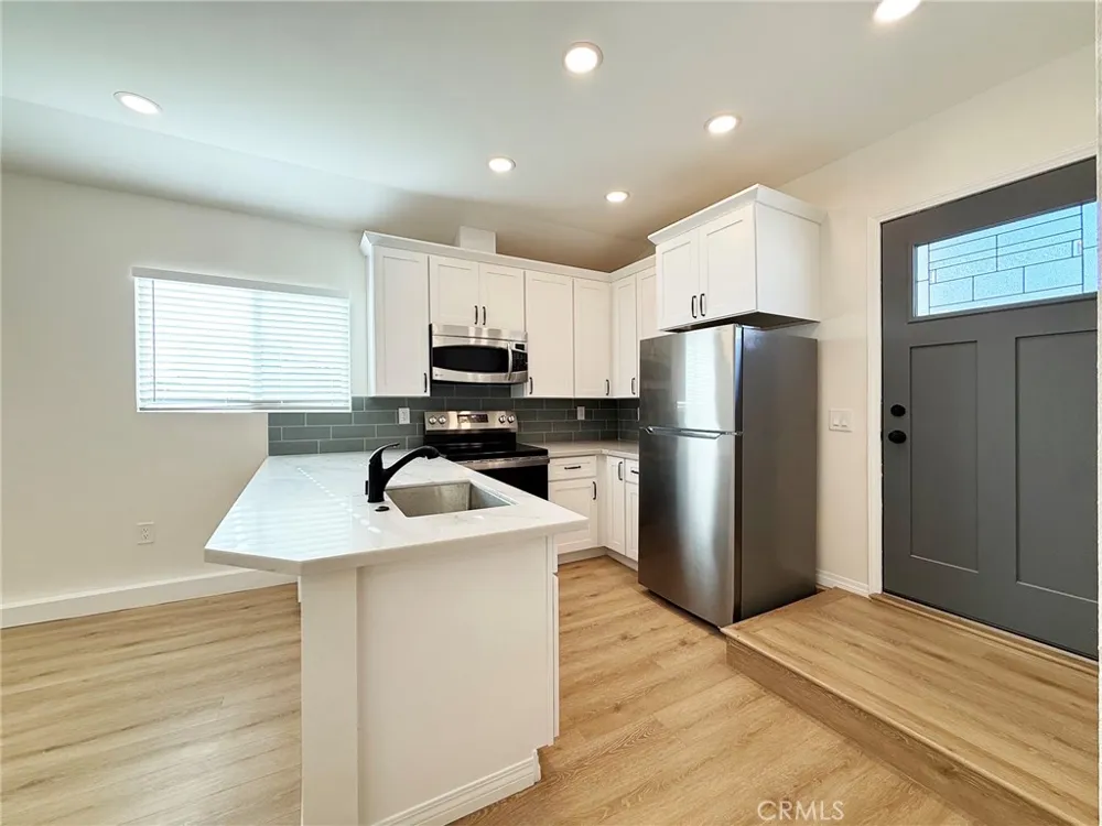 10172 Fern Avenue Stanton, CA 90680