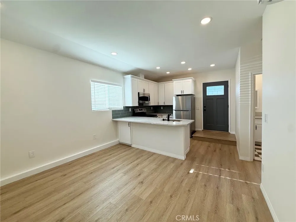10172 Fern Avenue Stanton, CA 90680