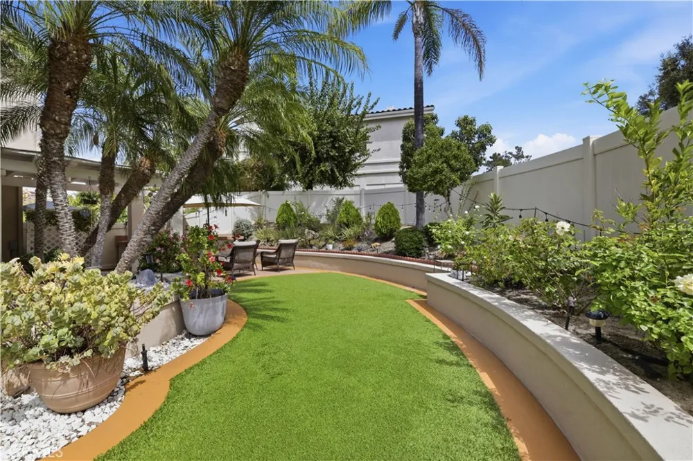 28668 La Azteca Laguna Niguel, CA 92677