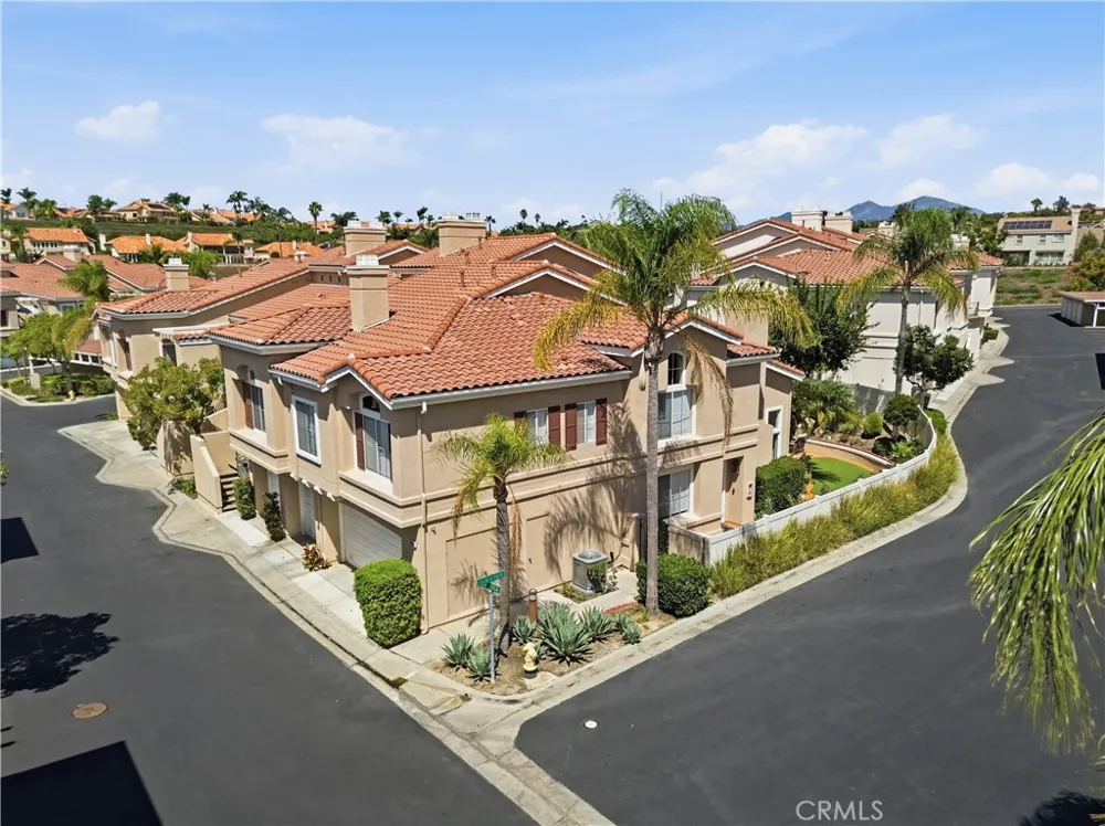 28668 La Azteca Laguna Niguel, CA 92677