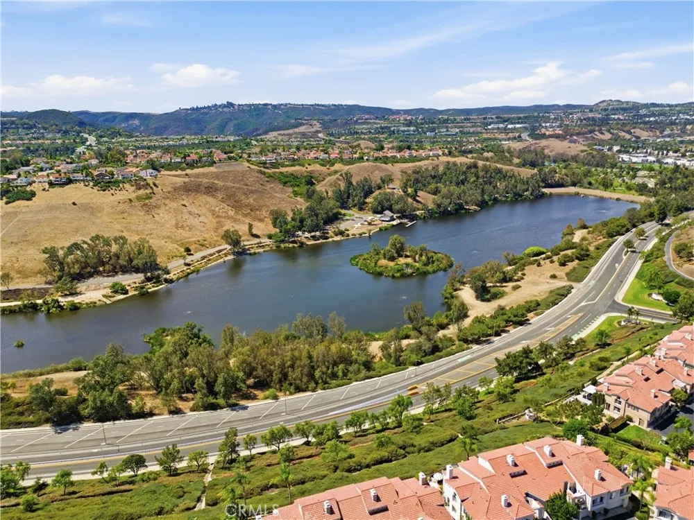 28668 La Azteca Laguna Niguel, CA 92677