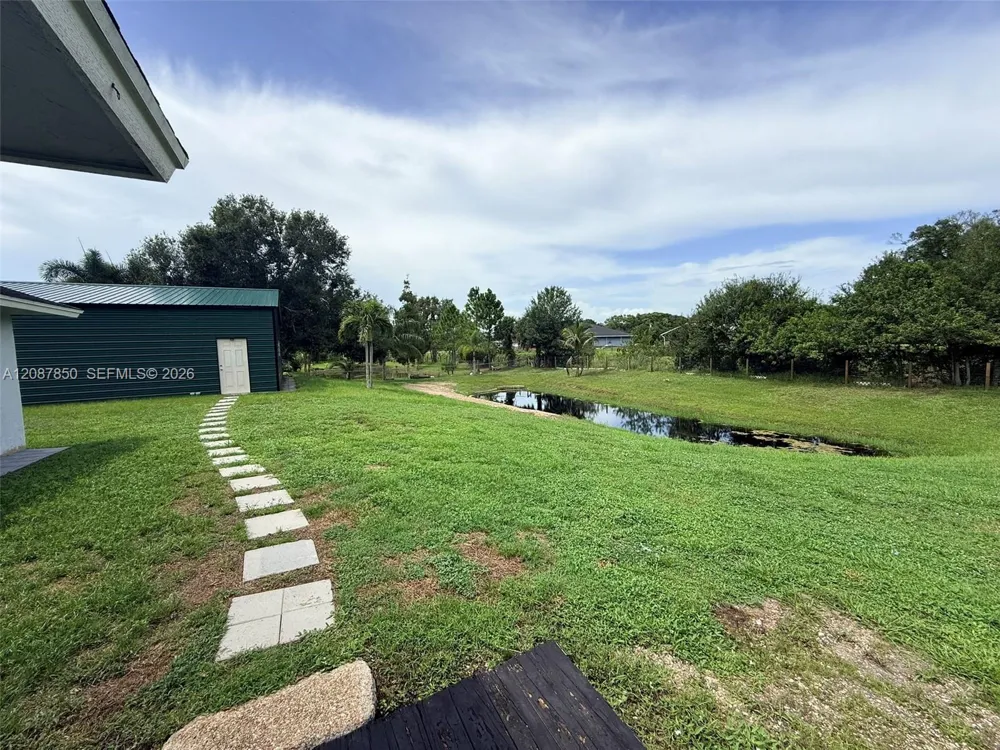 18887 42nd Rd N Loxahatchee, FL 33470