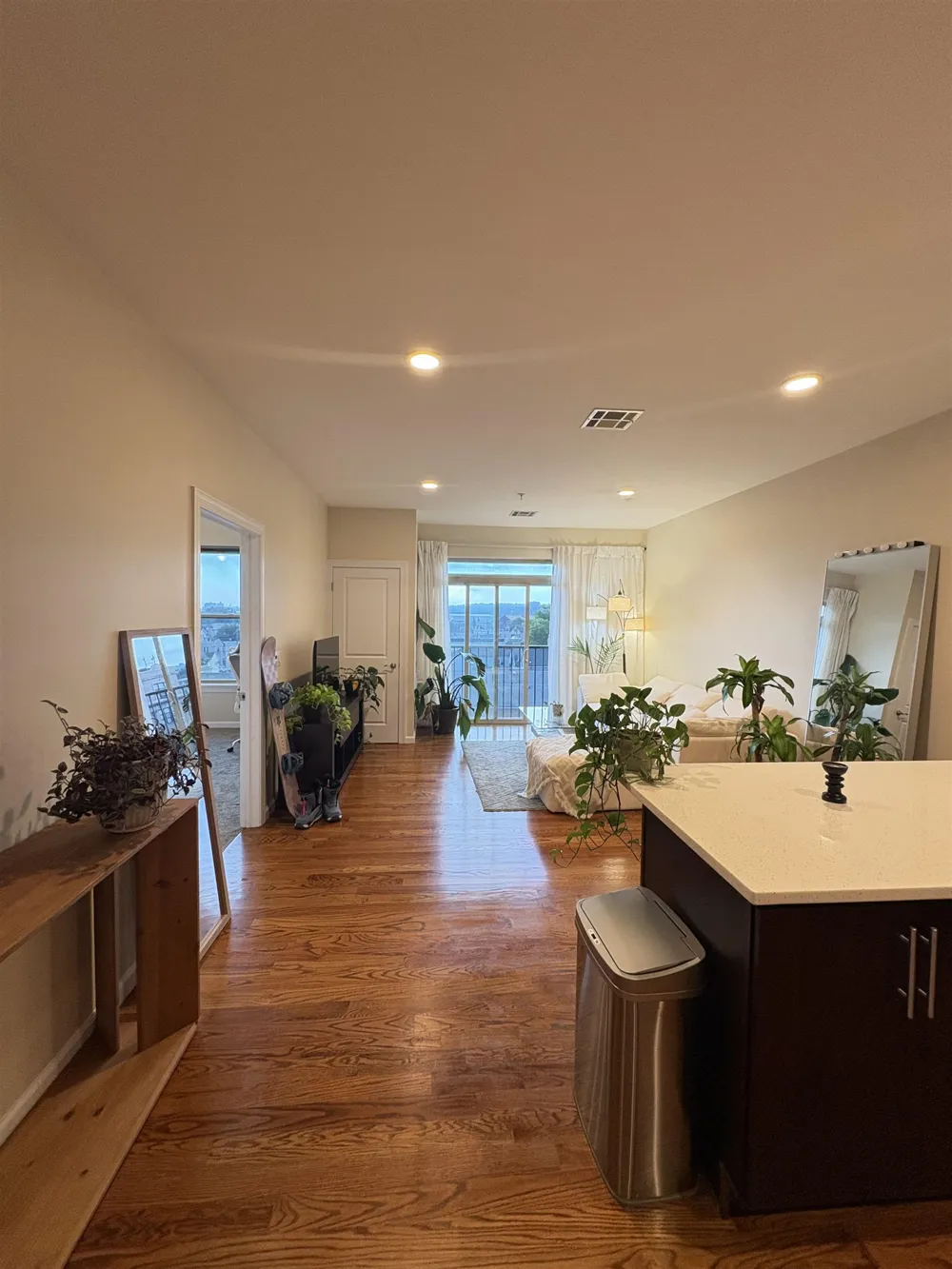 186 BROADWAY Bayonne, NJ 07002