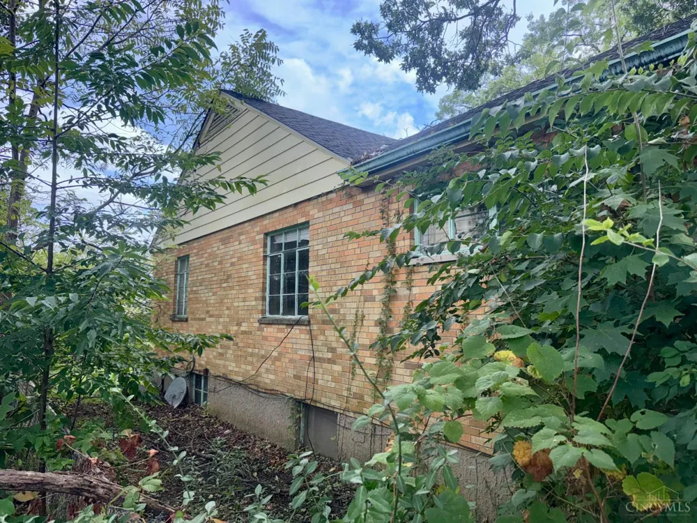 8754 Monsanto Drive Springfield, OH 45231