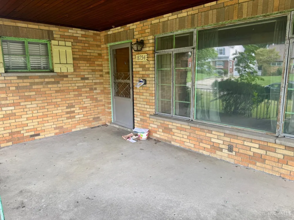 8754 Monsanto Drive Springfield, OH 45231