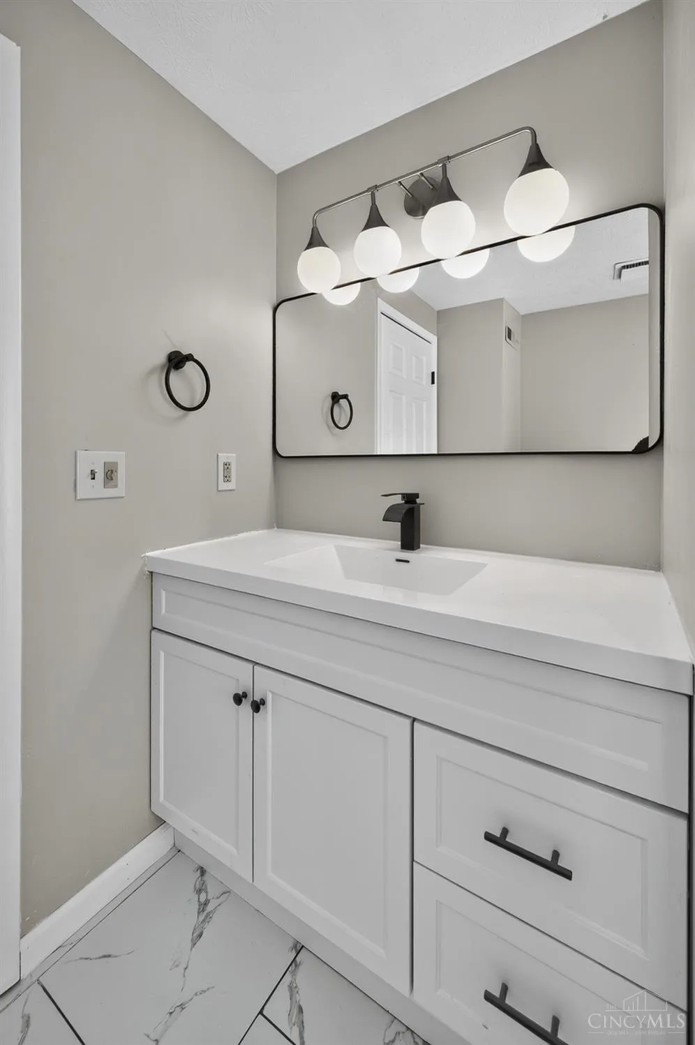 11554 Lincolnshire Drive Forest Park, OH 45240