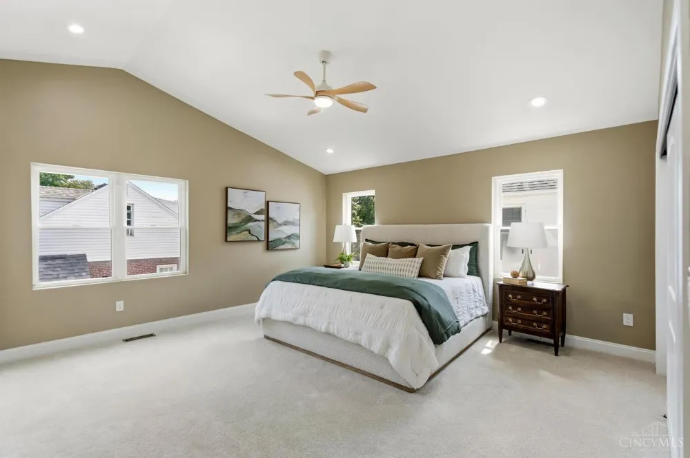 3834 Petoskey Avenue Mariemont, OH 45227