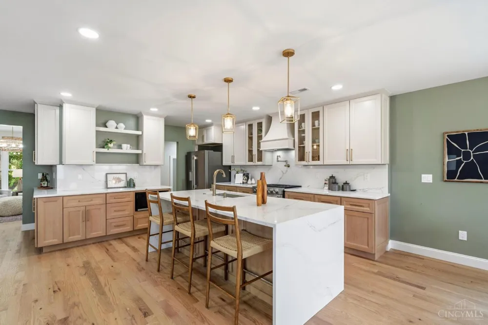 3834 Petoskey Avenue Mariemont, OH 45227