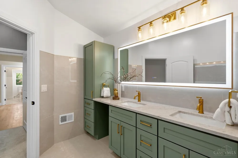 3834 Petoskey Avenue Mariemont, OH 45227