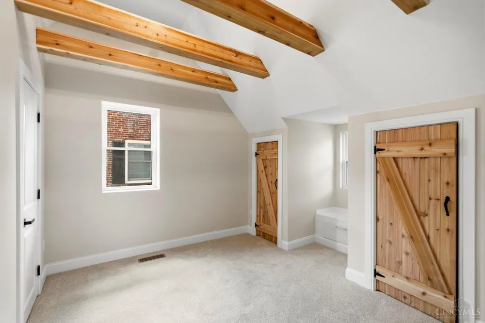 3834 Petoskey Avenue Mariemont, OH 45227