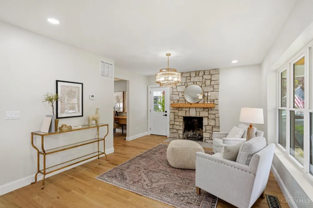 3834 Petoskey Avenue Mariemont, OH 45227
