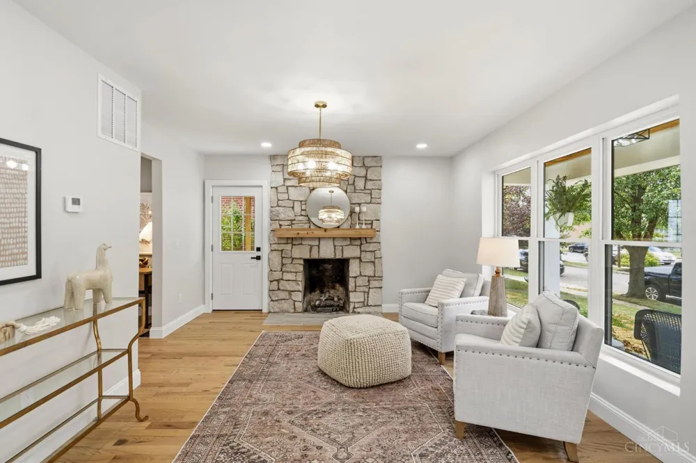 3834 Petoskey Avenue Mariemont, OH 45227