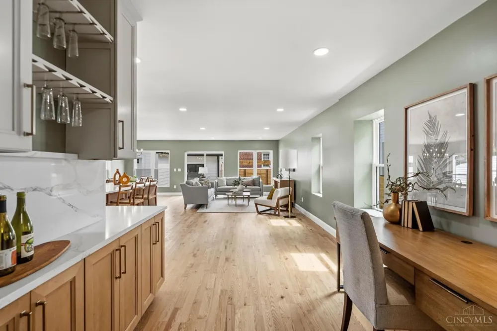 3834 Petoskey Avenue Mariemont, OH 45227