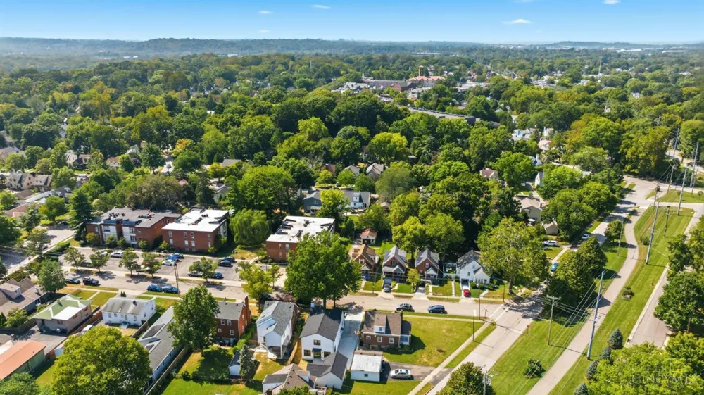 3834 Petoskey Avenue Mariemont, OH 45227
