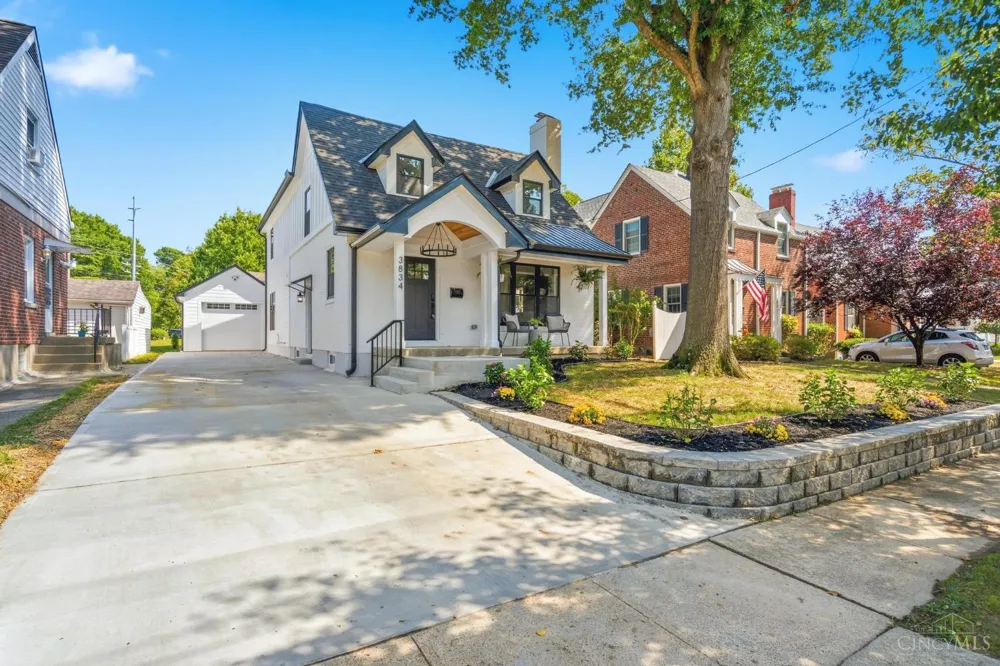 3834 Petoskey Avenue Mariemont, OH 45227