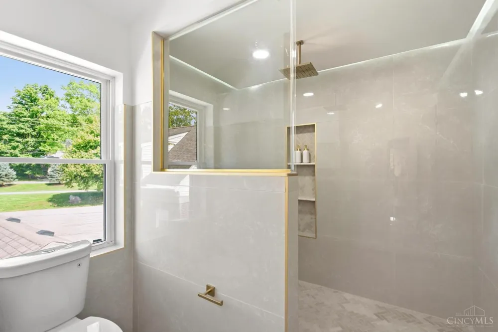 3834 Petoskey Avenue Mariemont, OH 45227