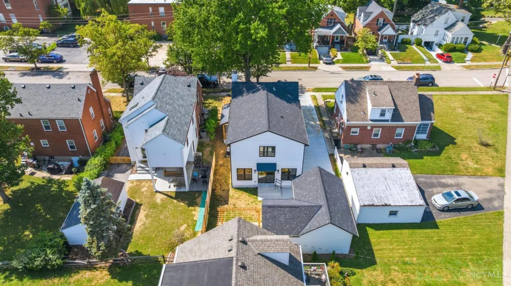 3834 Petoskey Avenue Mariemont, OH 45227