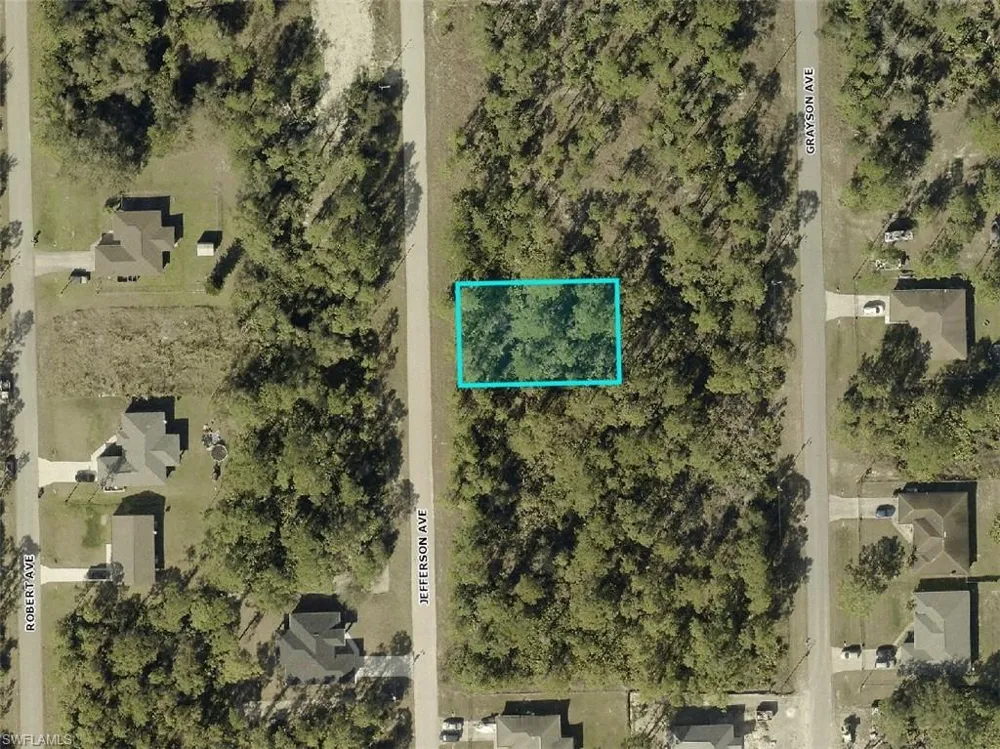 2012 Jefferson Avenue Alva, FL 33920